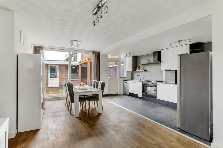 Foto 10 van Molstraat 25