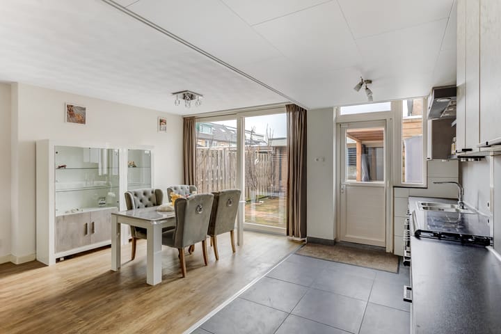 Foto 14 van Molstraat 25