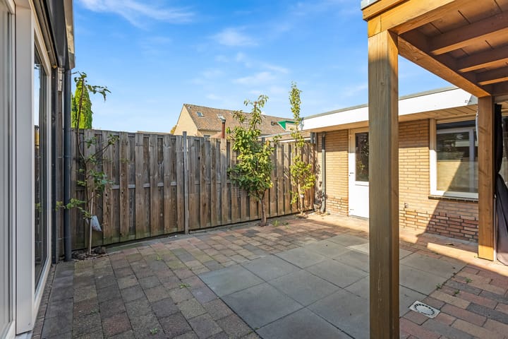 Foto 28 van Molstraat 25