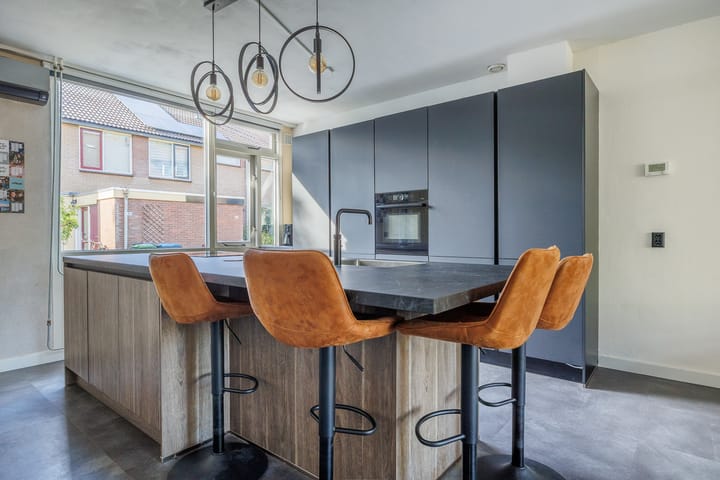 Foto 9 van Helmondstraat 44