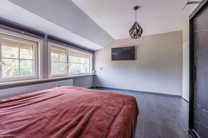 Foto 38 van Helmondstraat 44