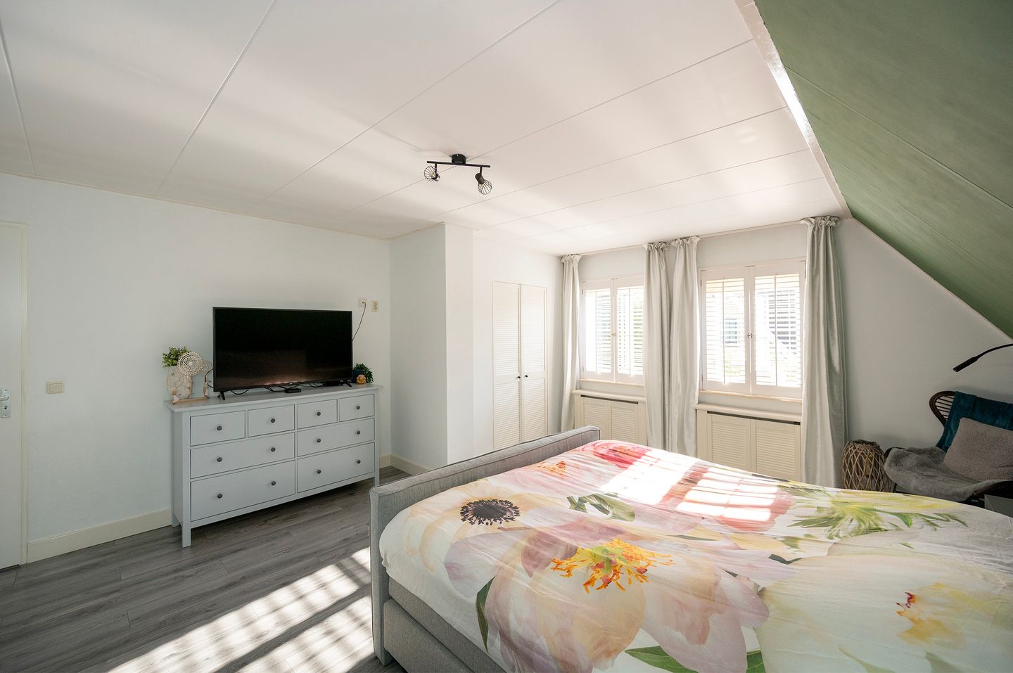 Foto 49 van Korenbeursstraat 15