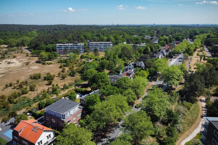 Photo 39 of Zandvoortselaan 301