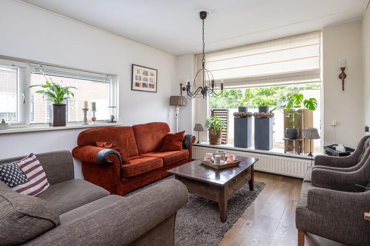 Frank van Borselenstraat 4