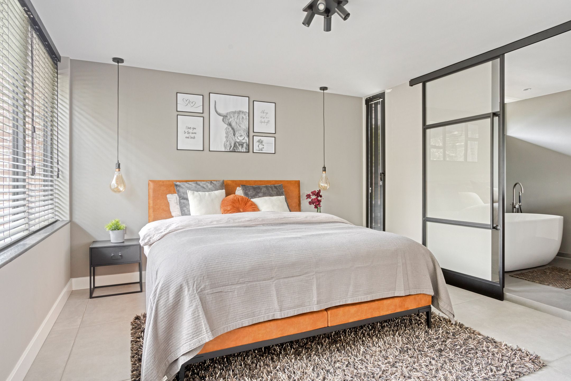 Foto 33 van Schout Crillaertstraat 3