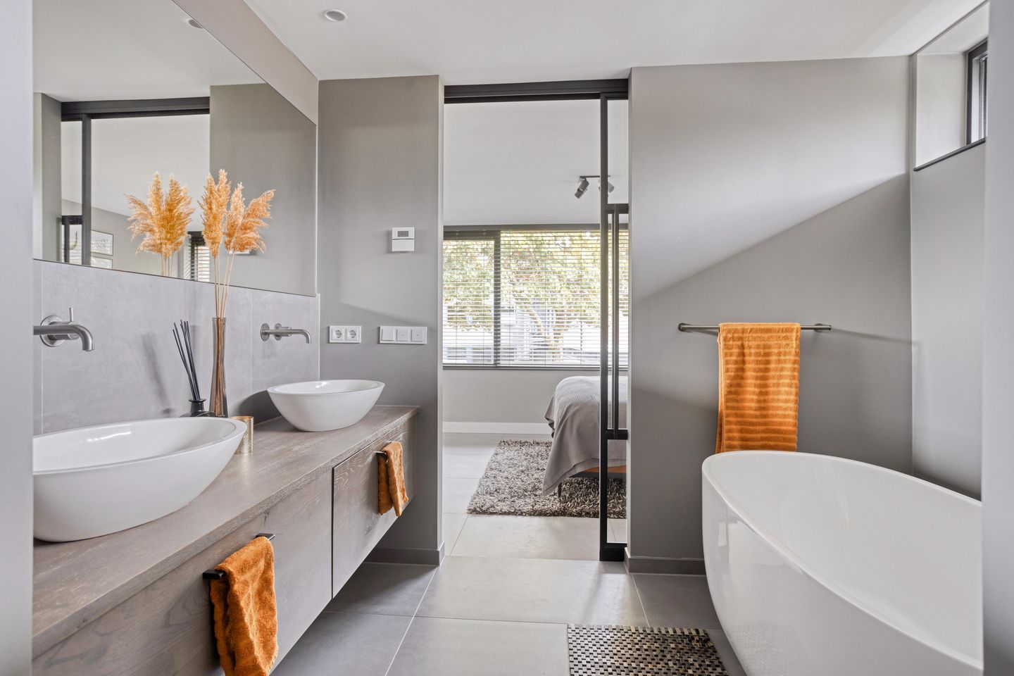 Foto 35 van Schout Crillaertstraat 3