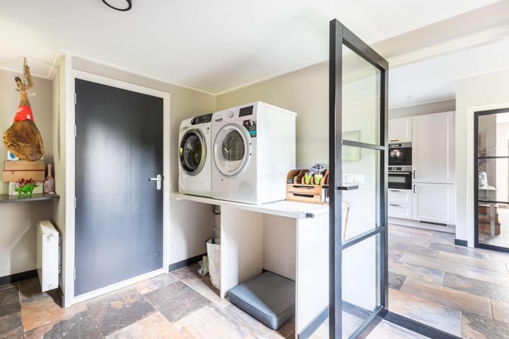 Photo 27 of Hesselingendijk 16