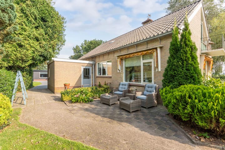 Photo 35 of Hesselingendijk 16