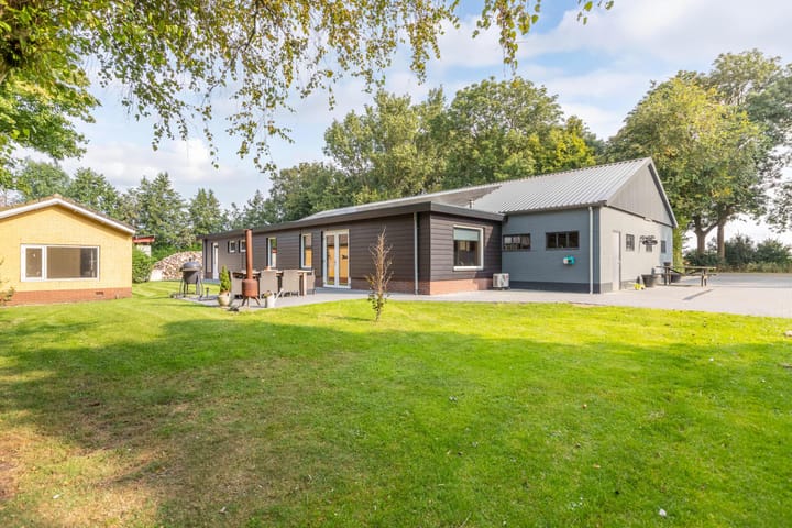 Photo 44 of Hesselingendijk 16