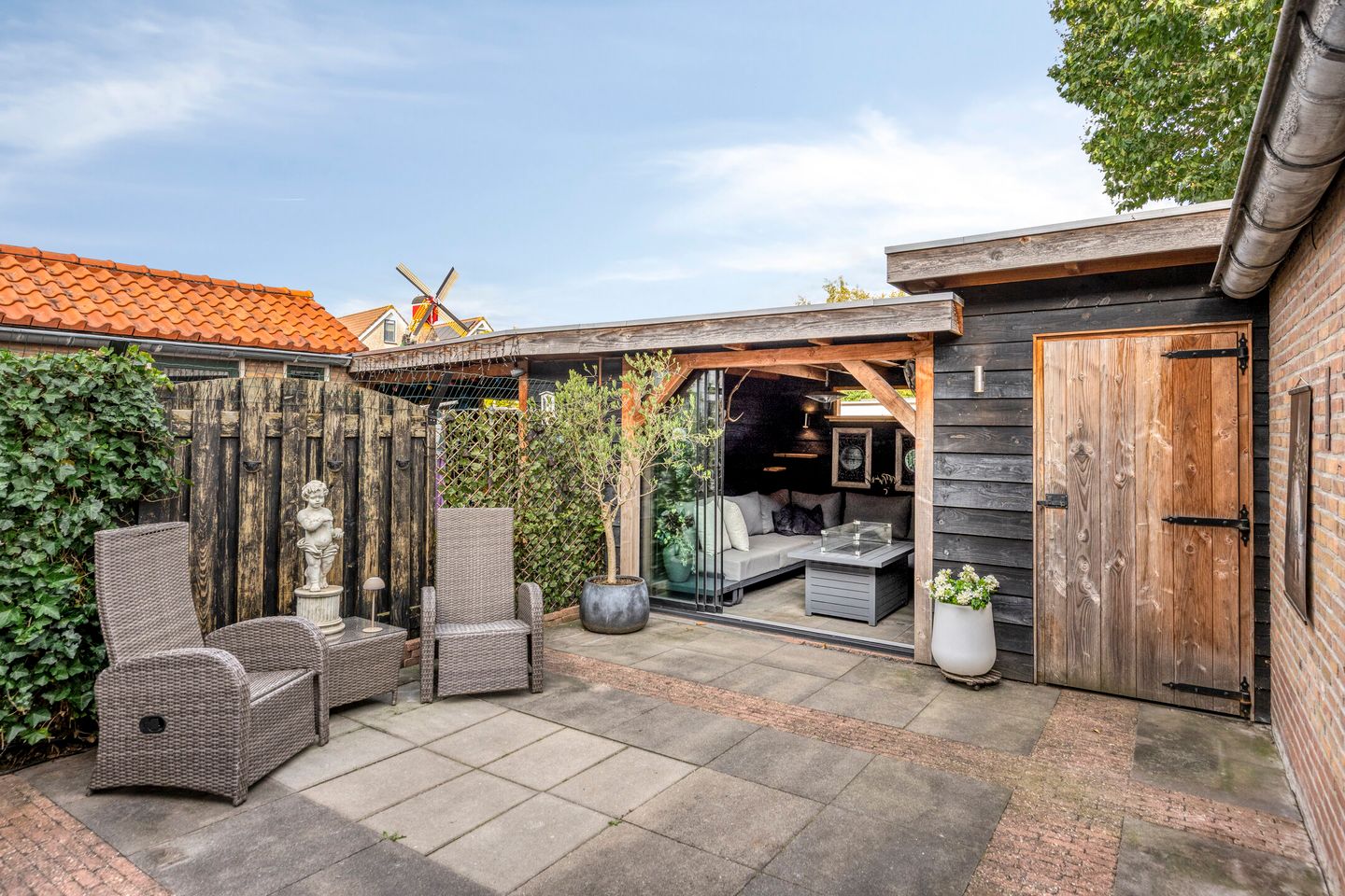 Photo 25 of Meester Bouwmanstraat 9