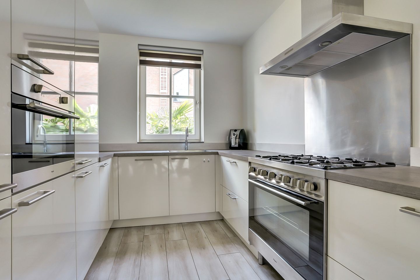 Foto 10 van van Voornestraat 14