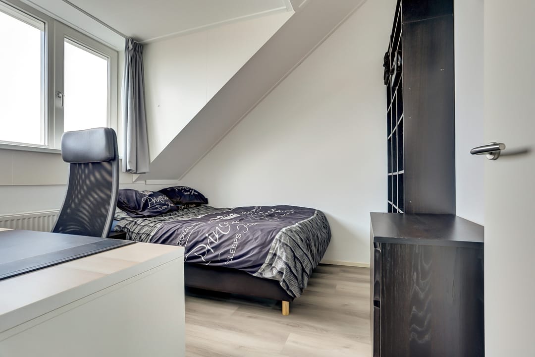 Foto 23 van van Voornestraat 14