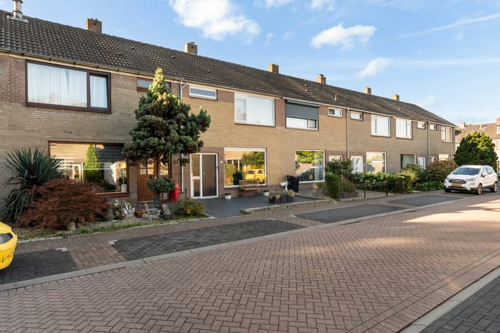 Foto 12 van Moerbeistraat 7