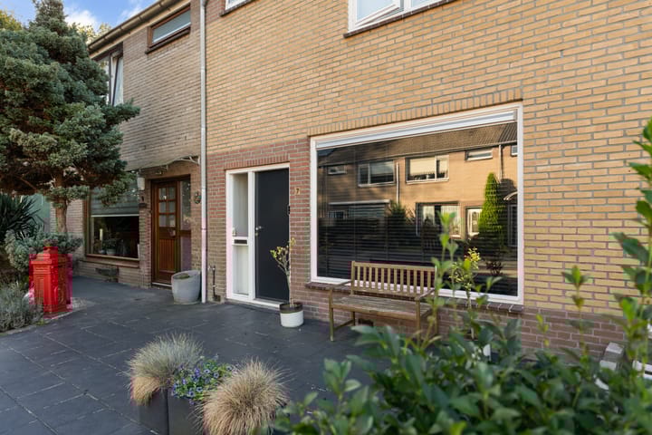 Foto 13 van Moerbeistraat 7