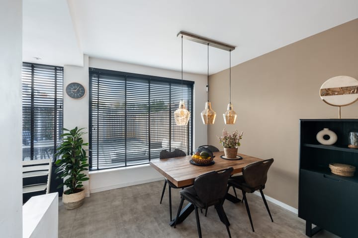 Foto 19 van Moerbeistraat 7