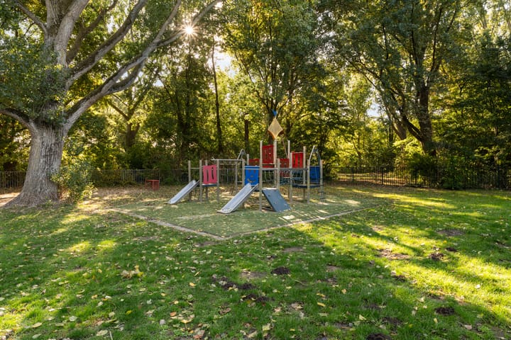 Foto 42 van Moerbeistraat 7