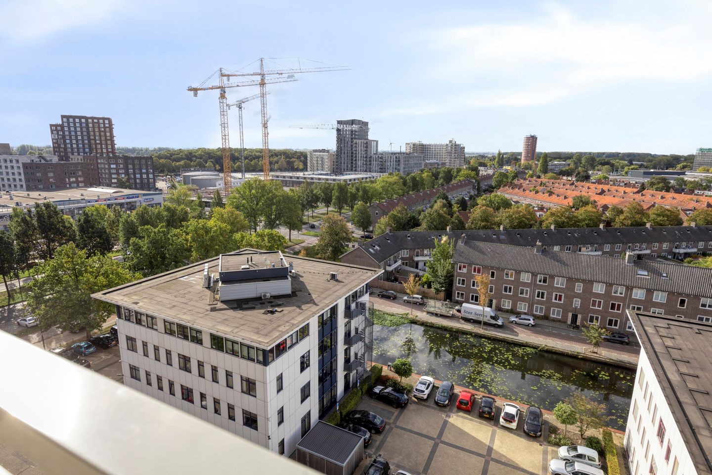 Foto 10 van Perzikweg 122