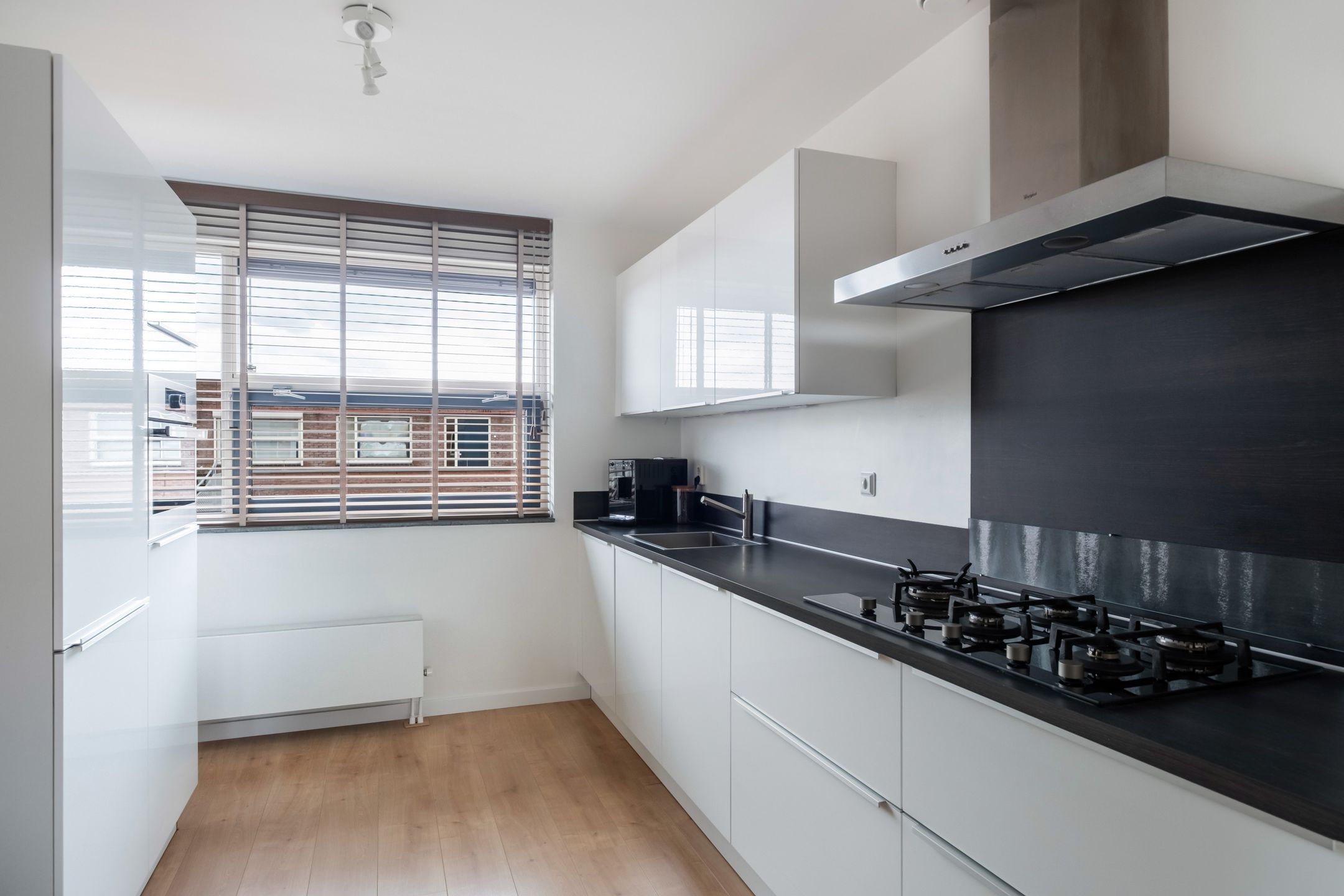 Foto 3 van Tiranastraat 84