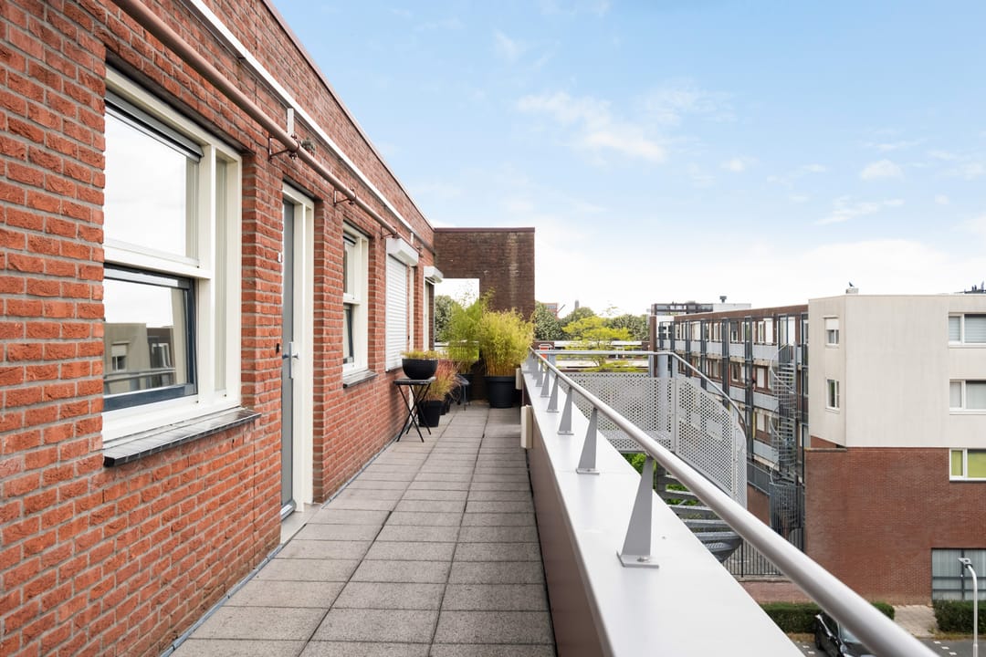 Foto 8 van Tiranastraat 84