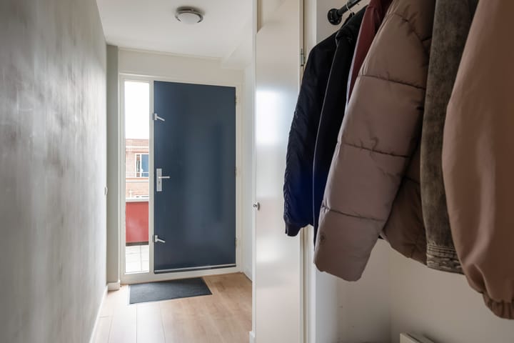 Foto 10 van Tiranastraat 84