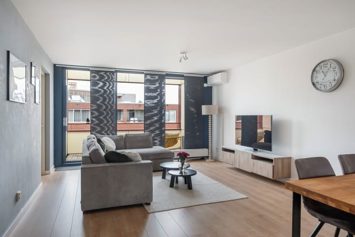 Foto 13 van Tiranastraat 84