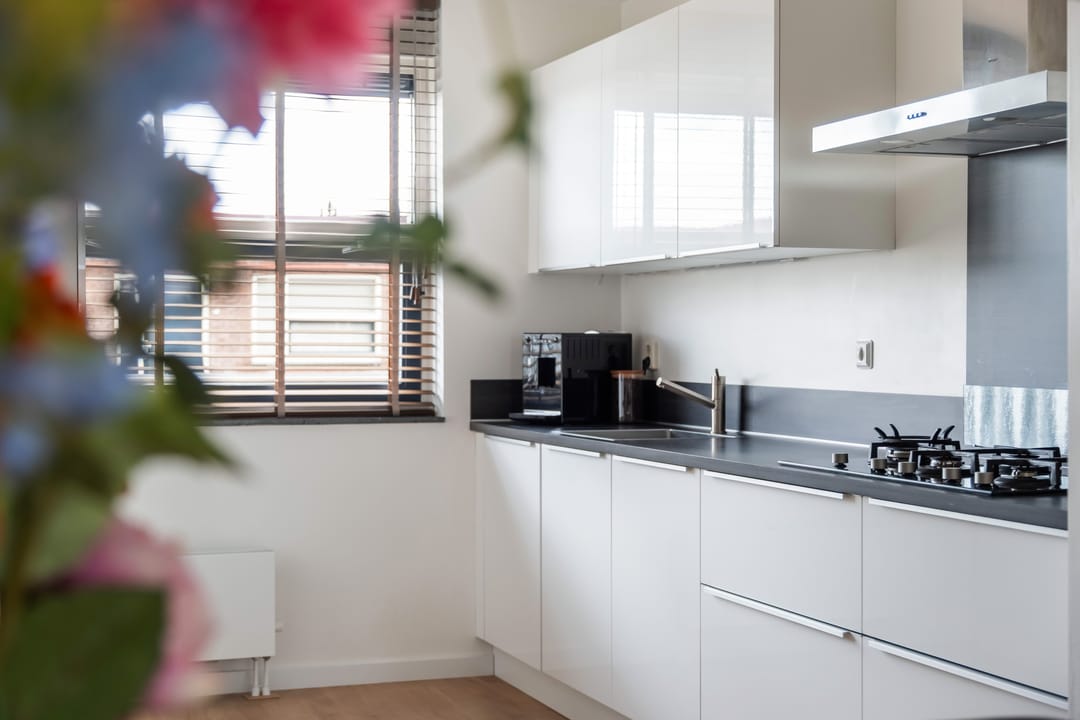 Foto 23 van Tiranastraat 84