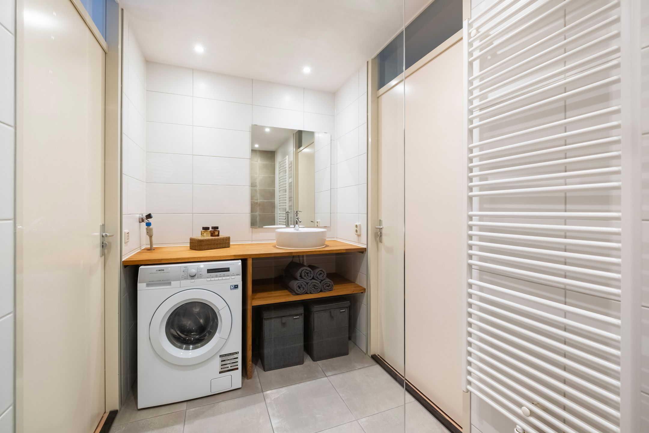 Foto 36 van Tiranastraat 84