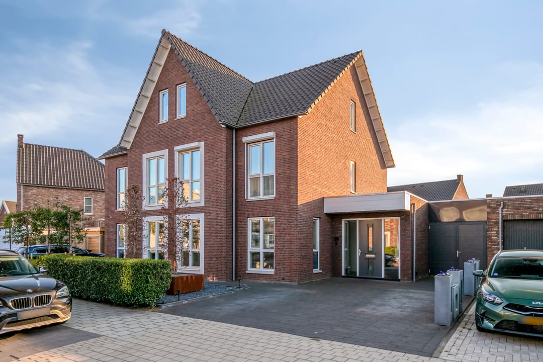 Foto 1 van Burgemeester Baerendshof 56