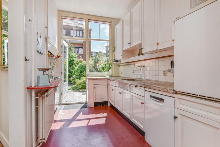 Foto 23 van Van Beverningkstraat 50