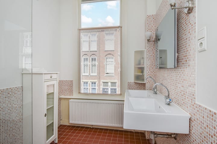 Foto 44 van Van Beverningkstraat 50