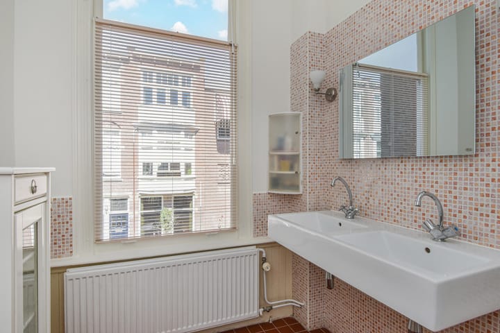 Foto 45 van Van Beverningkstraat 50