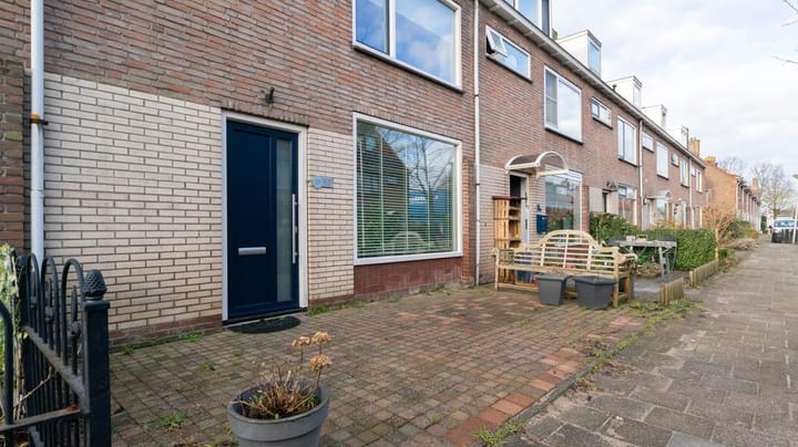 Photo 2 of Hubrechtstraat 28