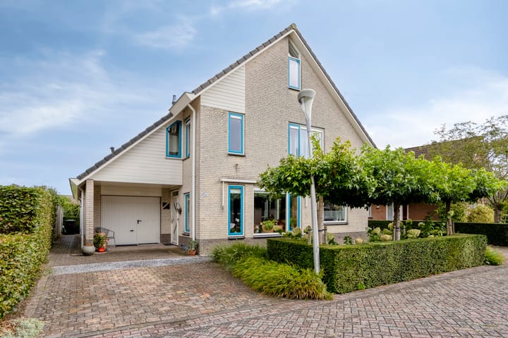 Photo 3 of Vliegersveld 6