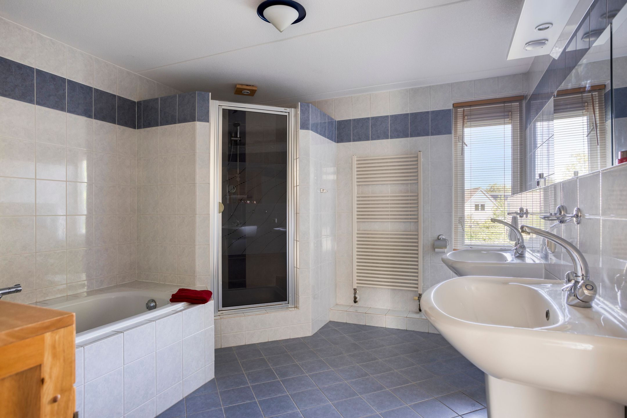 Photo 24 of Vliegersveld 6