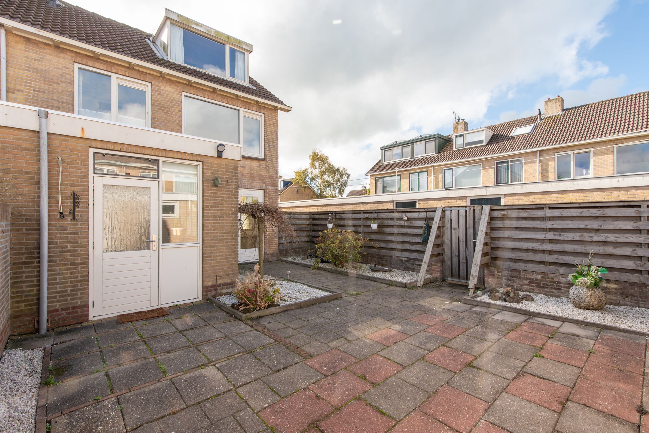 Foto 36 van Leeuwerikstraat 1