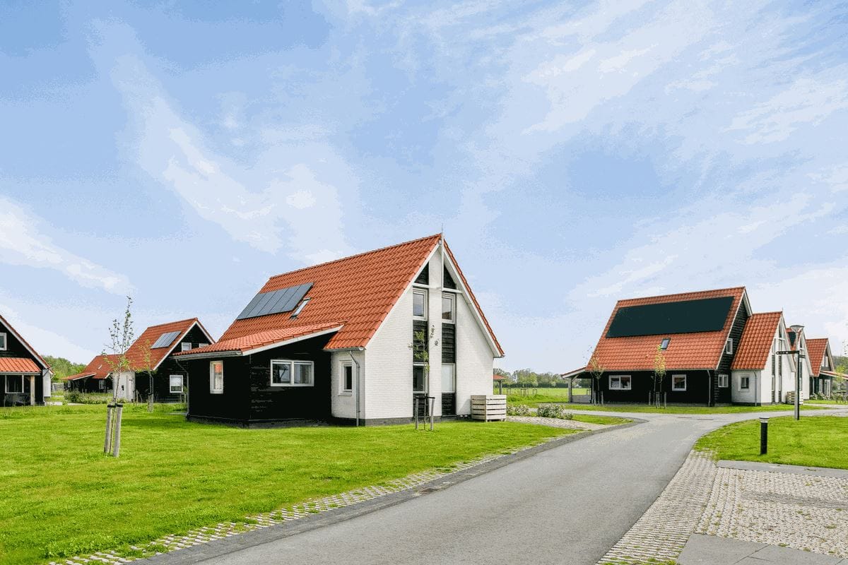 4-bedroom freehold villa in Scherpenisse — photo 1 of 5