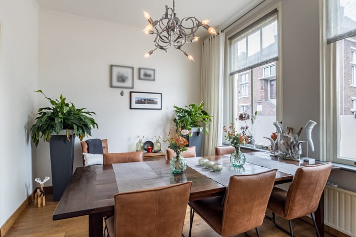 Photo 10 of Grotestraat 75