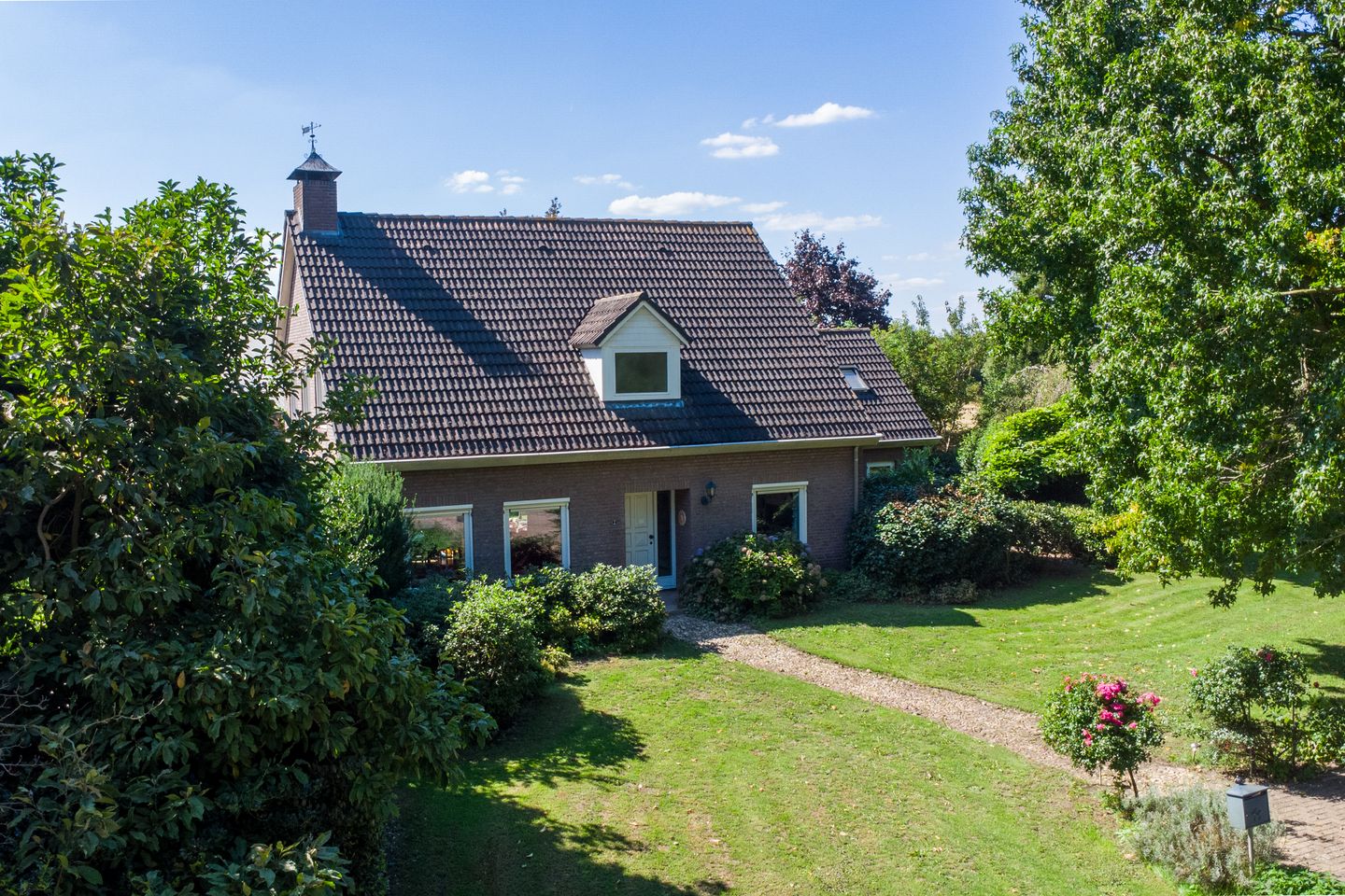 Foto 1 van Tongerloseweg 2