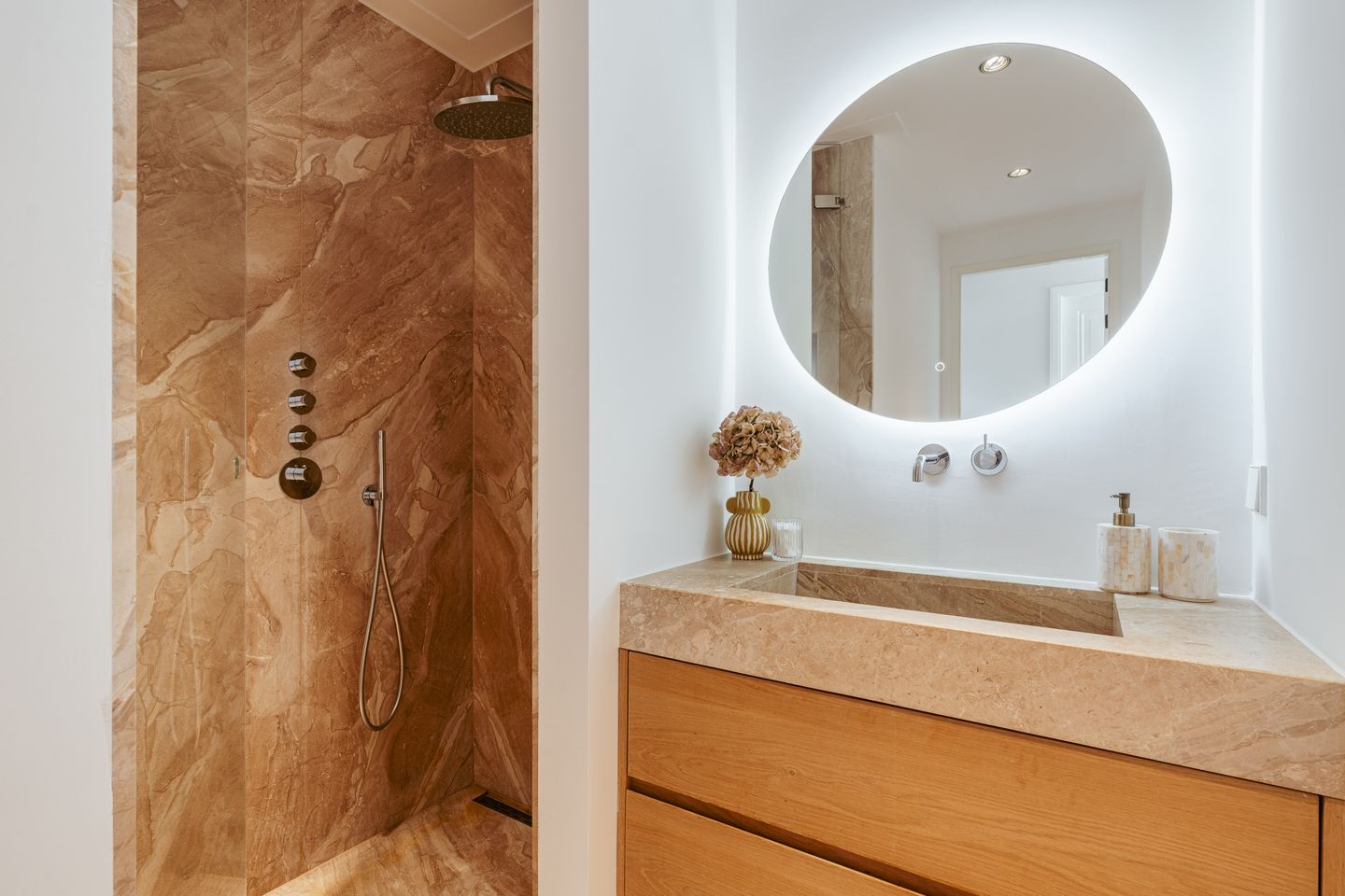 Photo 20 of Hacquartstraat 7-2