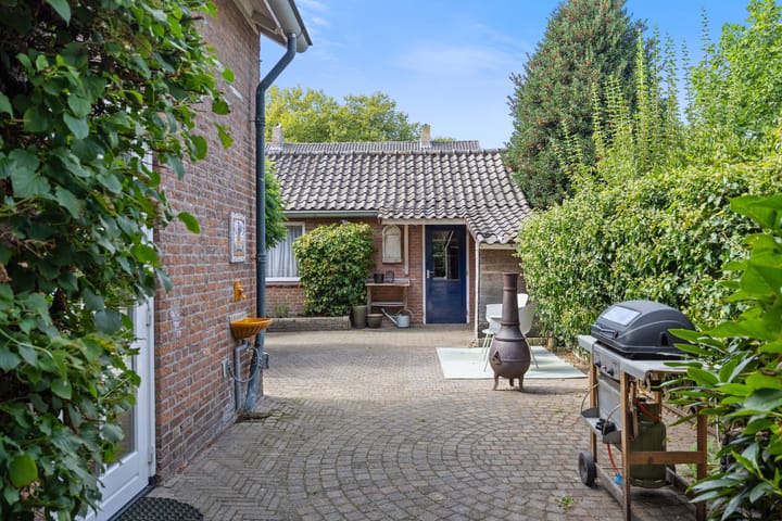 Foto 40 van Koningin Emmastraat 6