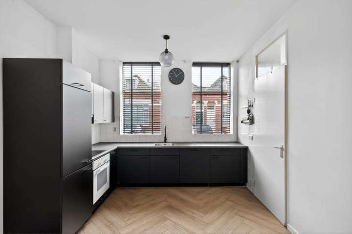 Foto 3 van Zwijndrechtsestraat 8