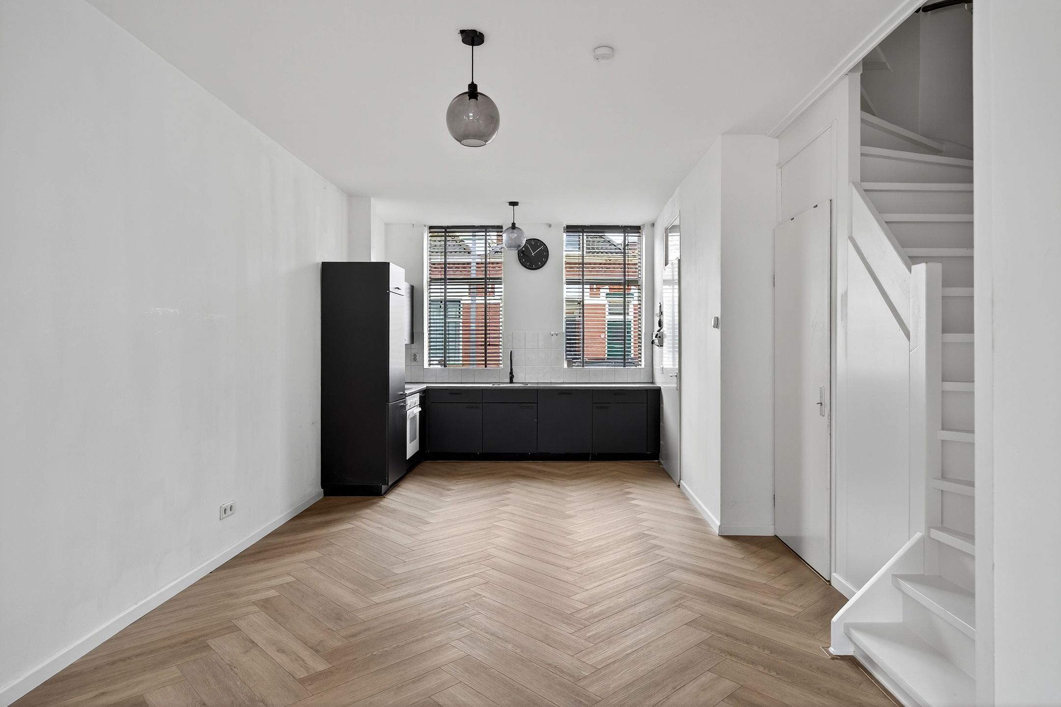 Foto 15 van Zwijndrechtsestraat 8