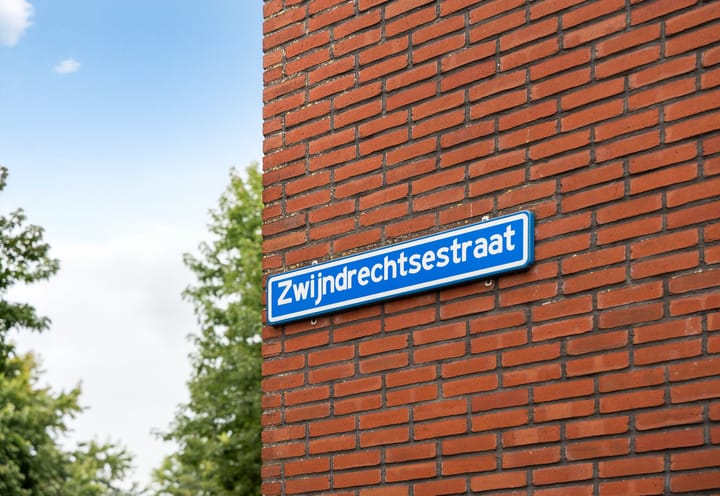 Foto 28 van Zwijndrechtsestraat 8