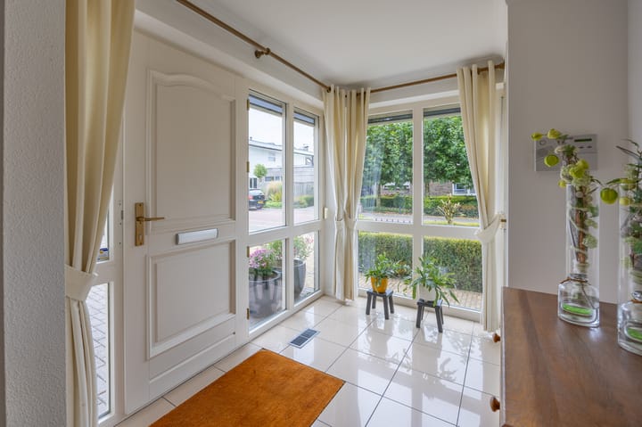 Foto 5 van Suze Robertsonstraat 3