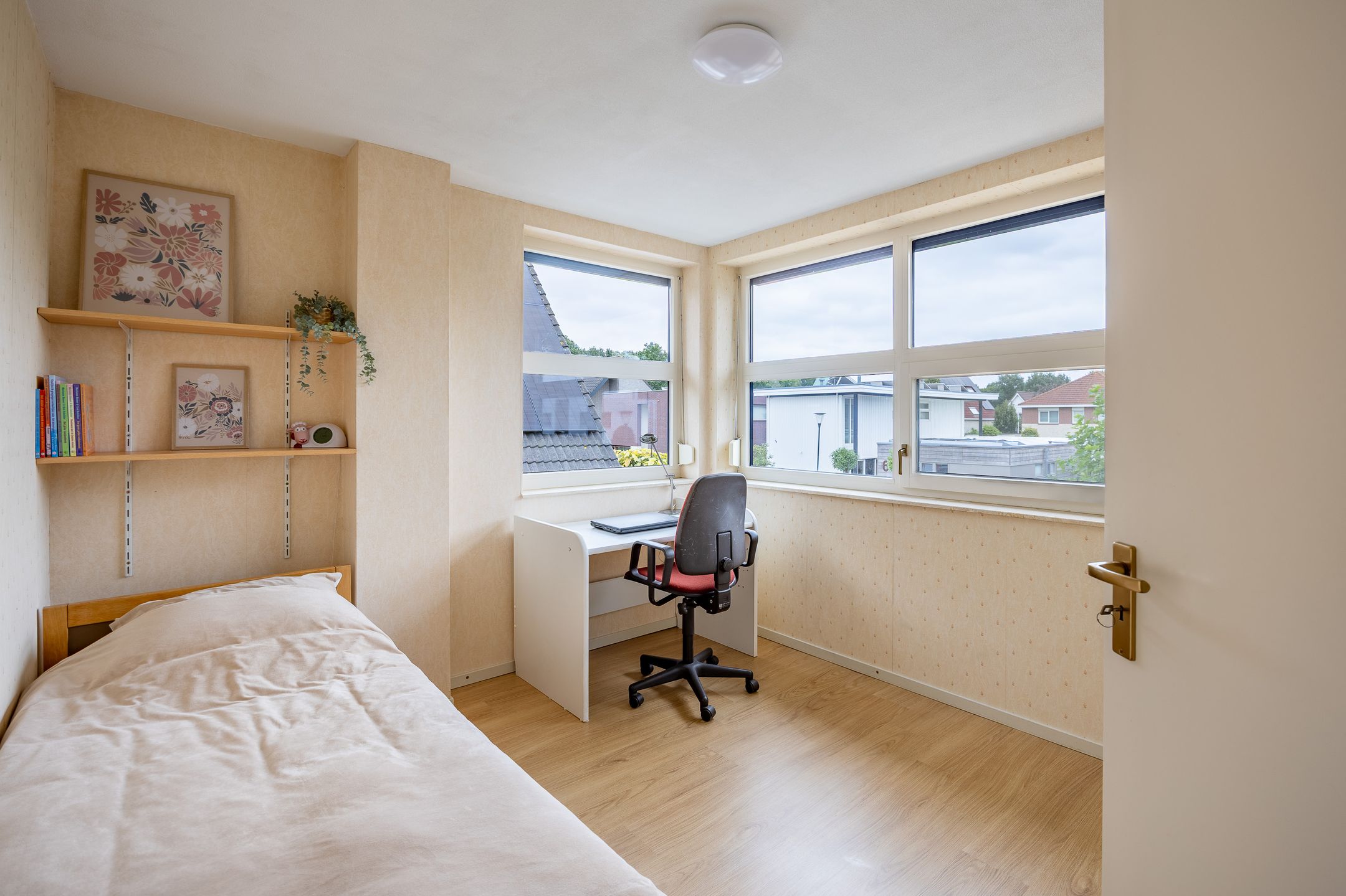 Foto 27 van Suze Robertsonstraat 3