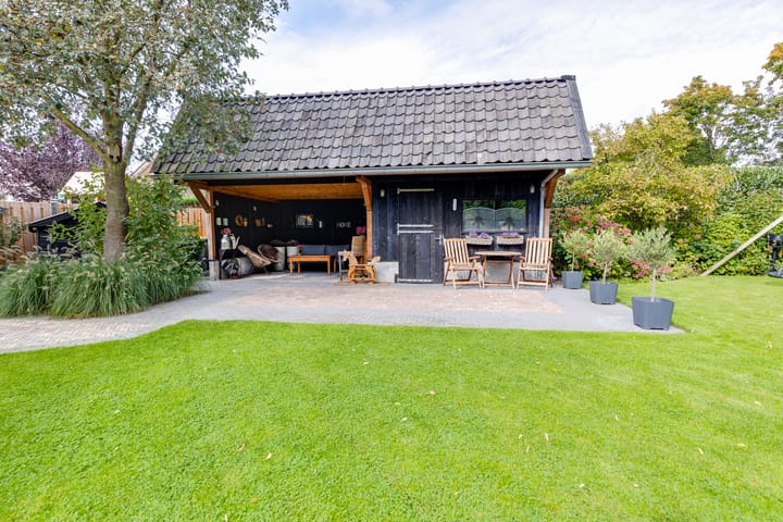 Photo 62 of Elzenerf 46