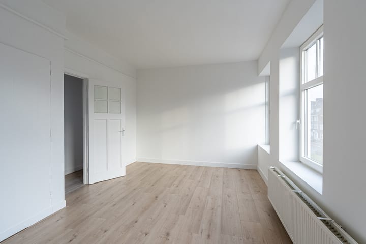 Foto 7 van Bree 17-C