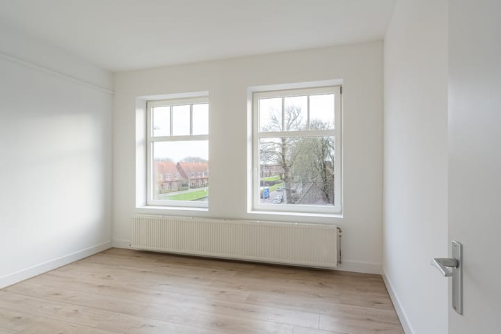 Foto 9 van Bree 17-C