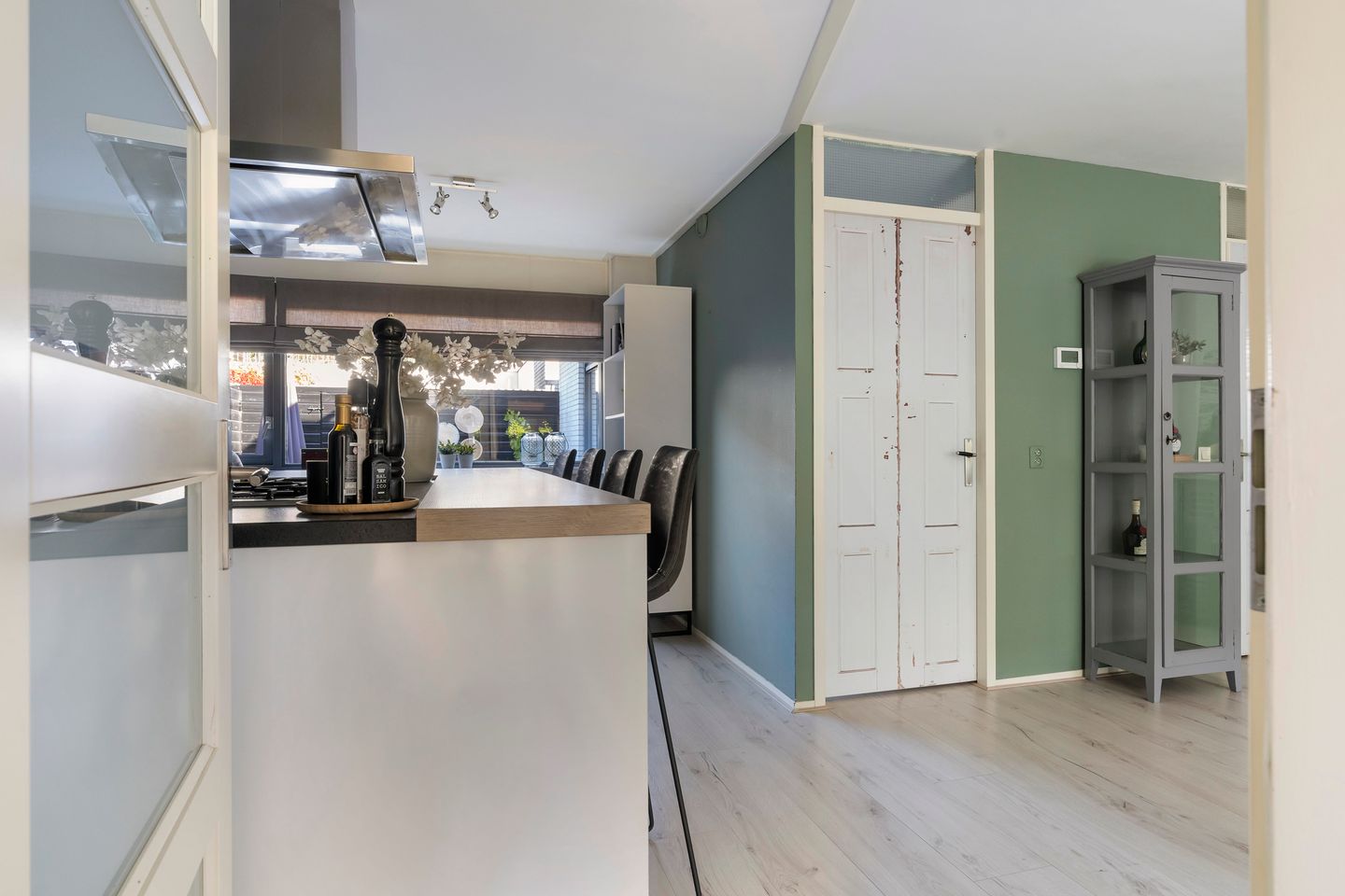 Foto 10 van van Loonstraat 40