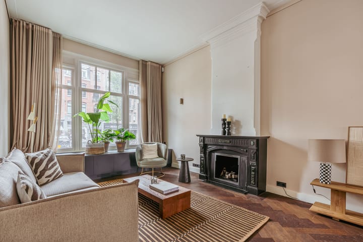 Photo 4 of Van Baerlestraat 152-H